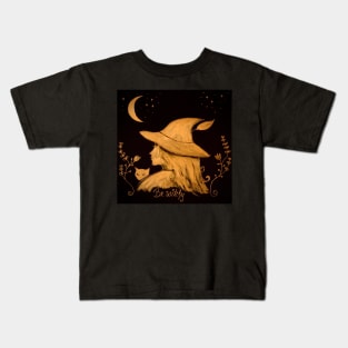 Witch with cat Kids T-Shirt